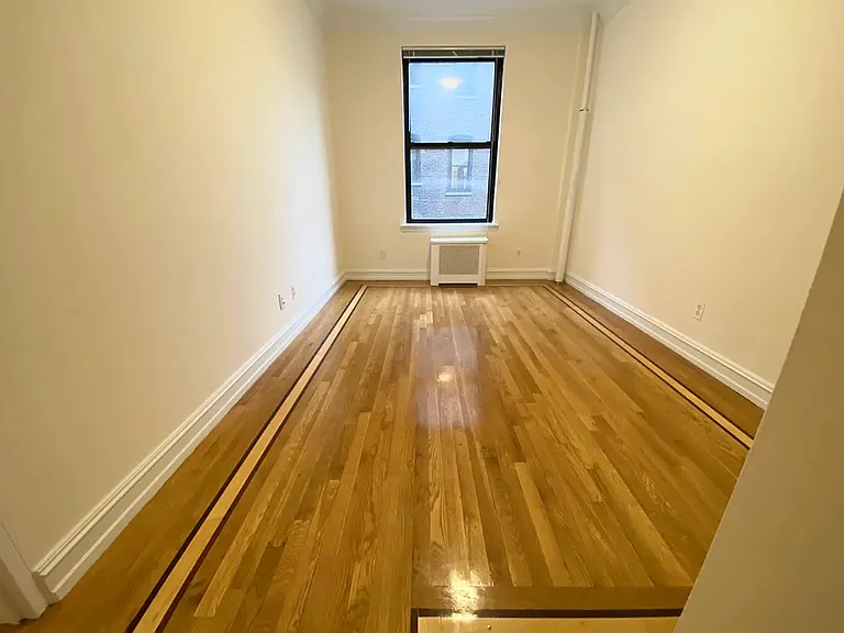 200 Riverside Dr #8C — Photo 6