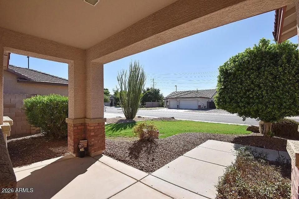 3 bed, 2.0 bath, 1450 sqft, $2,495 — Photo 3