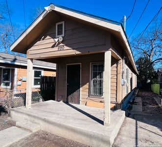 620 S NAVIDAD ST, San Antonio, TX, 78207