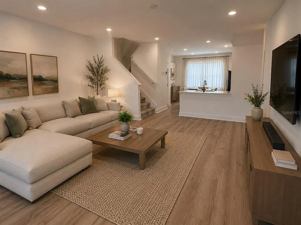 4 bed, 3.5 bath, 2072 sqft, $3,100 — Photo 3