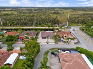 16211 SW 42nd Ter, Miami, FL 33185