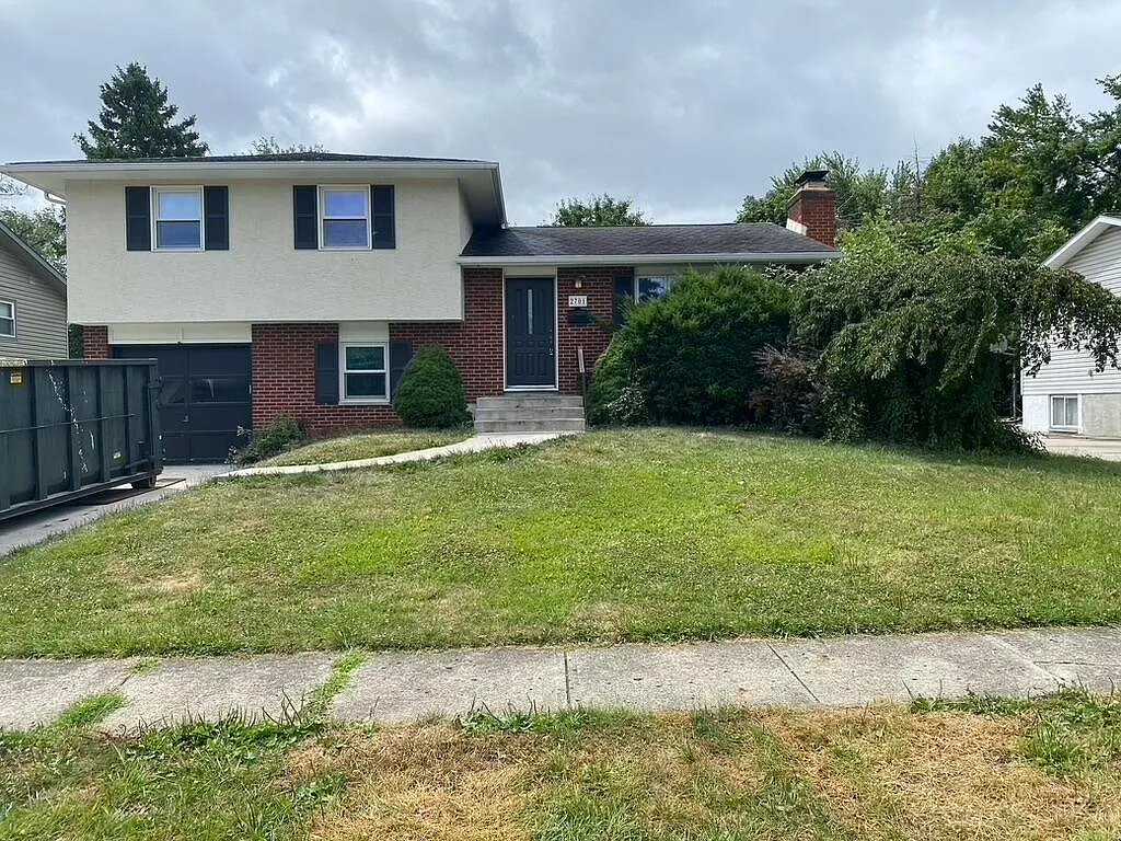 2701 Dennis Ln photo 1