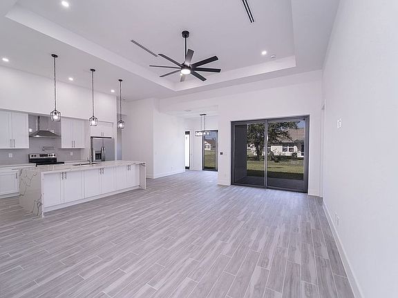 4th image of 1822 NW 19th Pl
