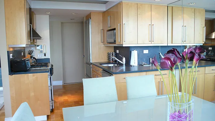 Rented by Keller Williams NYC | media 2
