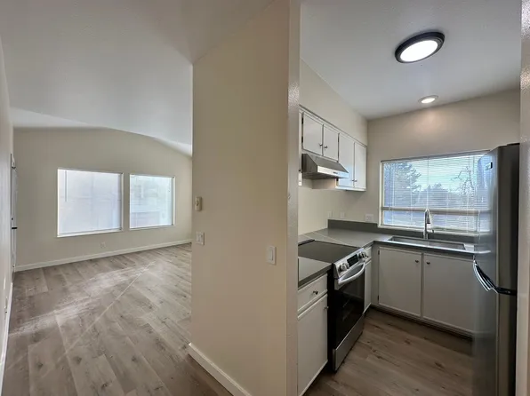 Ash Creek 387, 387 S 58th St APT C, Springfield, OR 97478