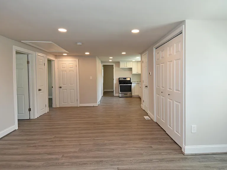 8002 Shelley Dr — Photo 3
