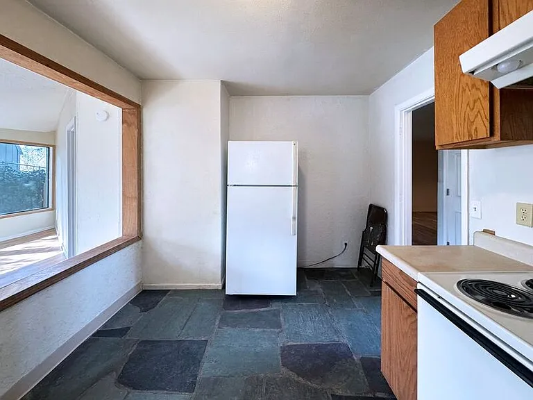 1180 E 37th Ave — Photo 49