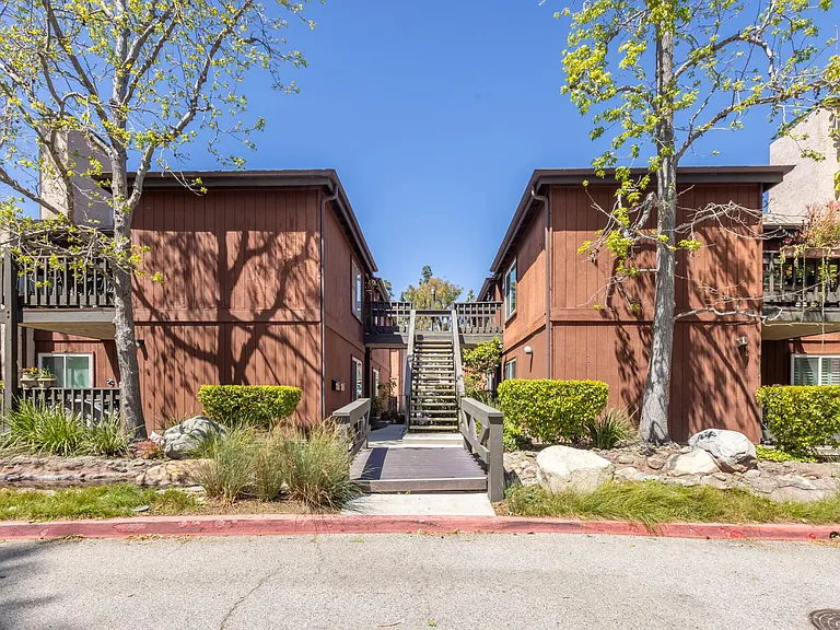 4635 Maytime Ln — Photo 70