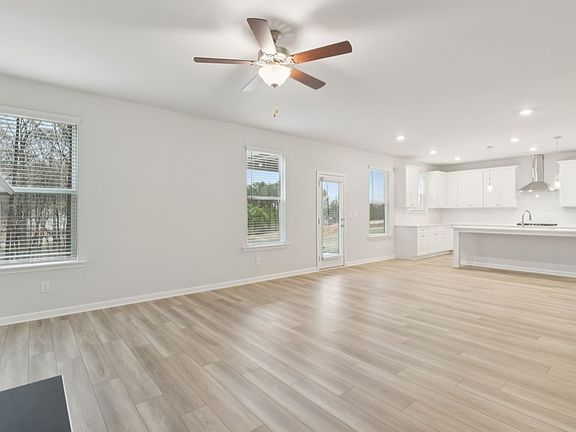 4th image of 760 Marlin Dr