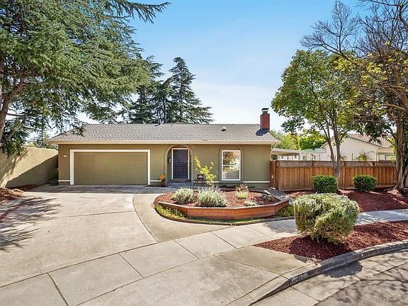 4th image of 11 Del Prado Dr