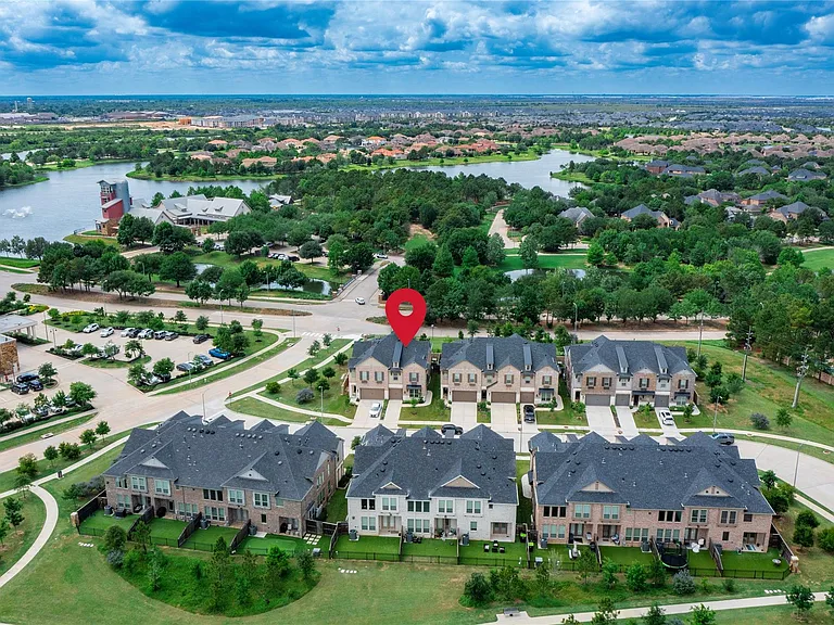 6526 Bramble Cove Ln — Photo 44
