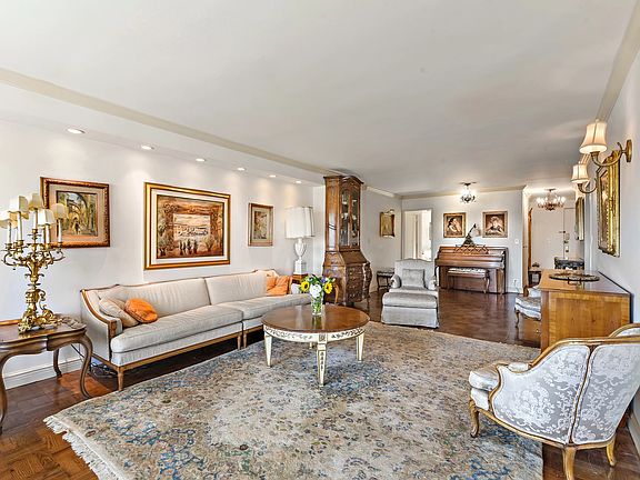 4th image of 3333 Henry Hudson Pkwy APT 10S