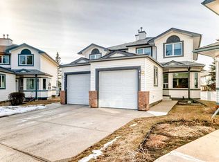 402 NE Citadel Hts NW, Calgary, AB T3G 4A1
