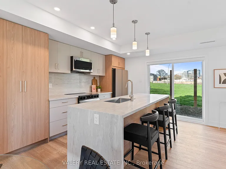 15 Acorn Ave #5 — Photo 11