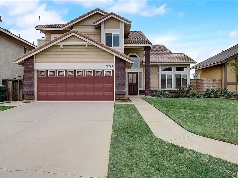 26245 Perrier Dr — Photo 2