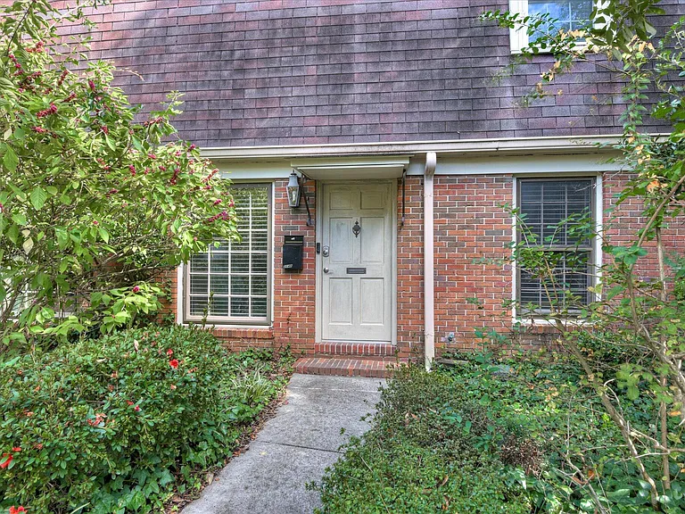 314 Laurens St SW #B — Photo 1