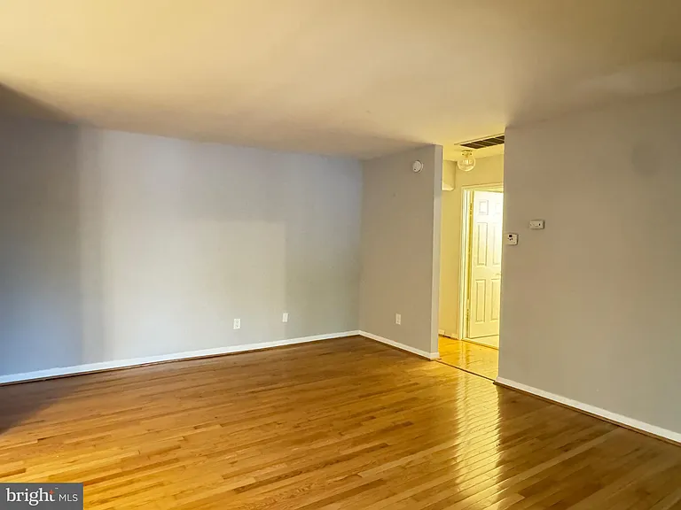 5482 Cedar Ln #B-2 — Photo 19