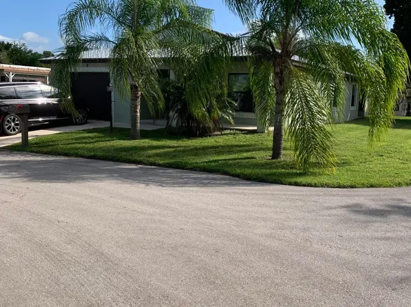 2 Las Olas Lane, Port St Lucie, FL 34952