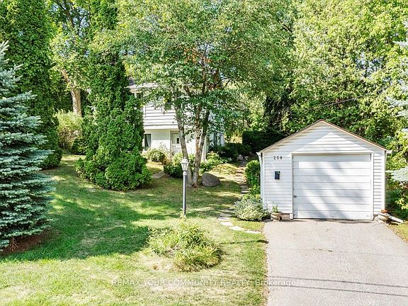 3rd image of 258 Lakeview Blvd