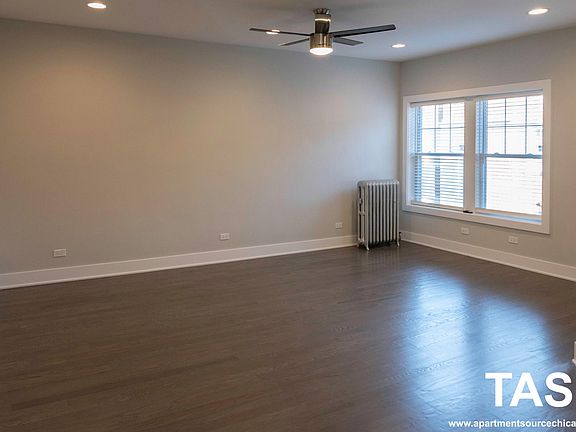 2nd image of 1835 W Foster Ave #2
