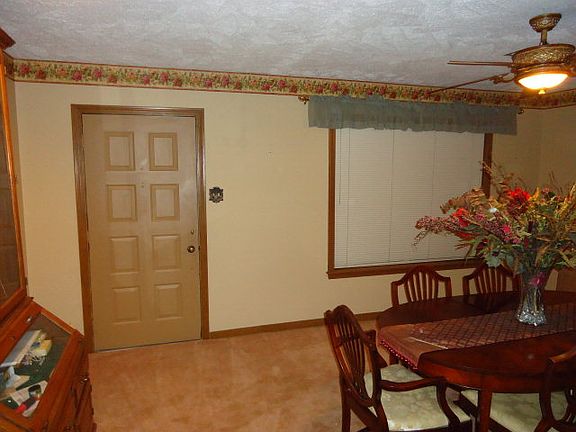 5th image of 200 Pinehurst St