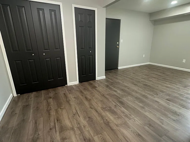 1300 Dewey St #12 — Photo 6