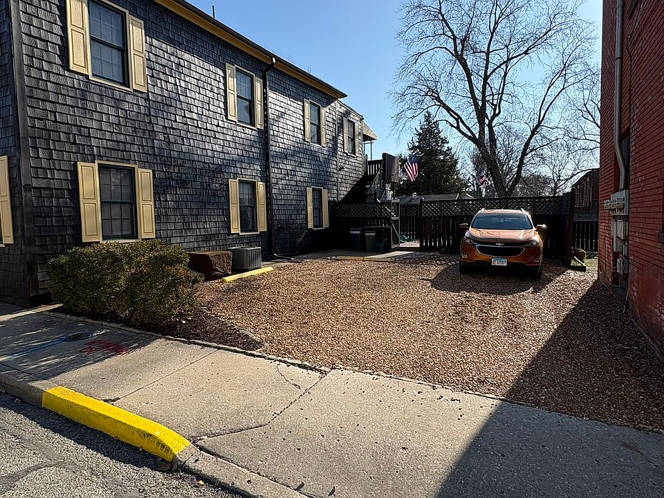 There is one off-street parking space for the tenant of this unit. Parking is also usually available on the street or in the Belleville City parking garage across the street. They offer covered permit parking for $ 12 per month.