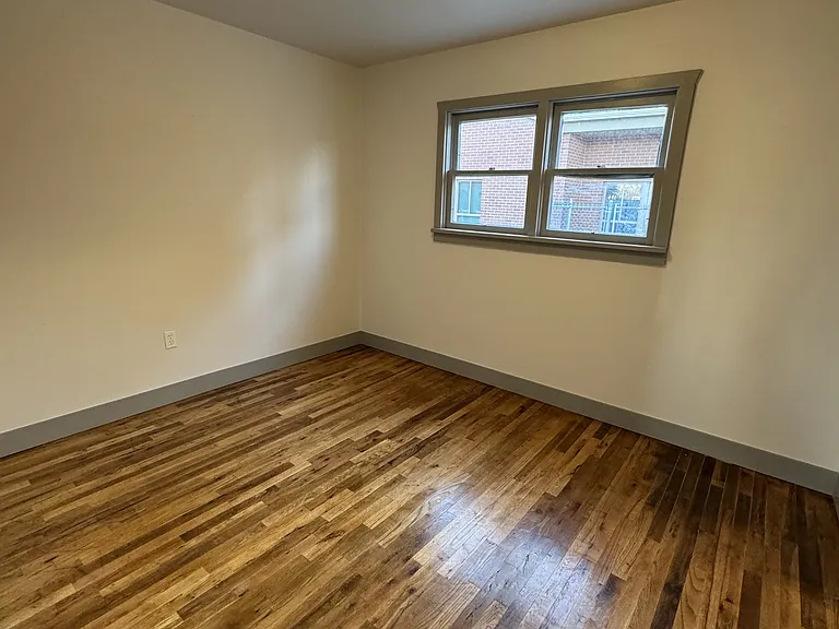 157 N 4th East St #5 — Photo 9