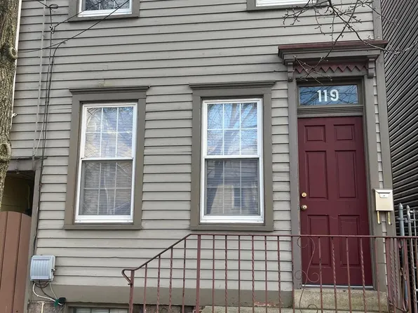 119 Landing St, Trenton, NJ 08611