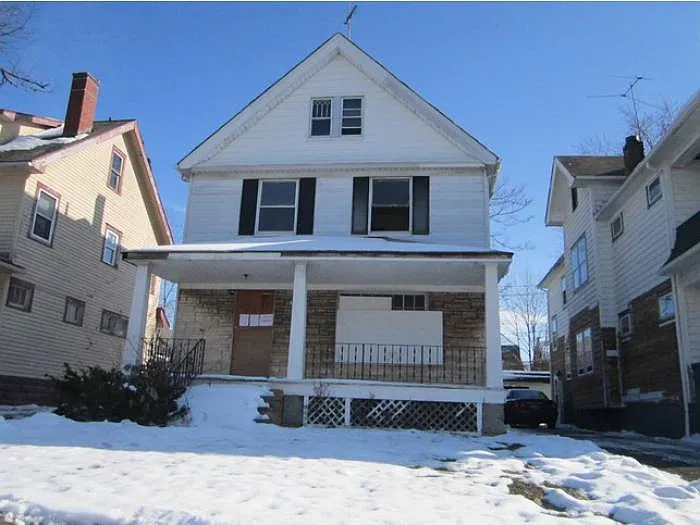 4285 E 131st St photo 1