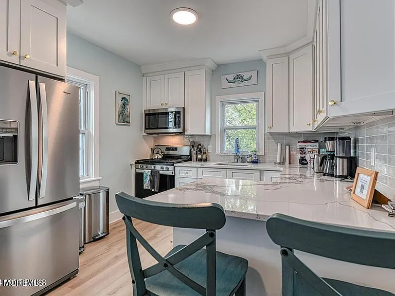 328 Newark Ave #2 — Photo 11