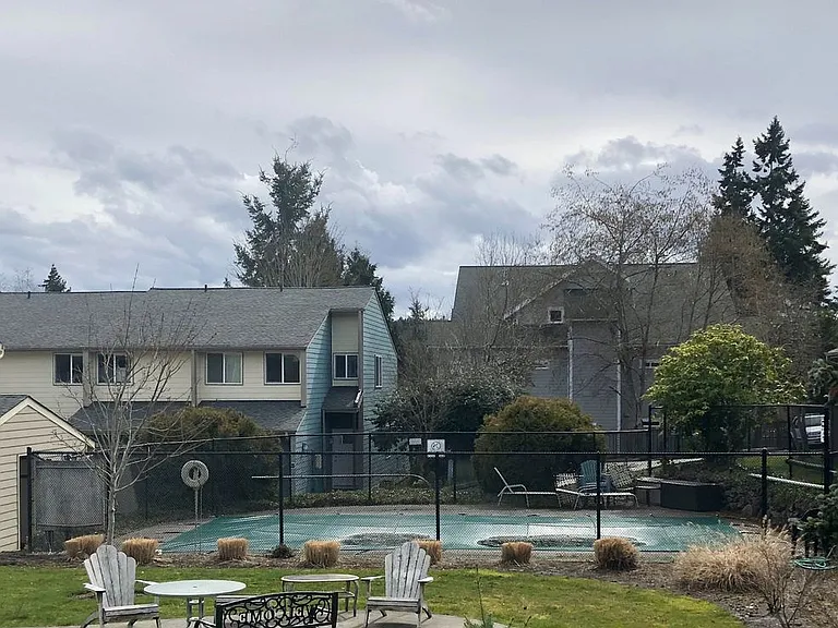 261 Shepard Way NW — Photo 3