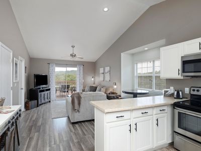 30 Blue Bird Way UNIT 6 BLDG 30, Branson, MO, 65616
