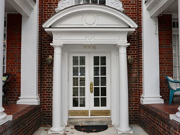 4th image of 3006 Monument Ave APT 3W