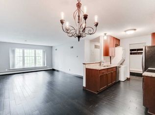 408 3rd St N APT 112, Stillwater, MN 55082
