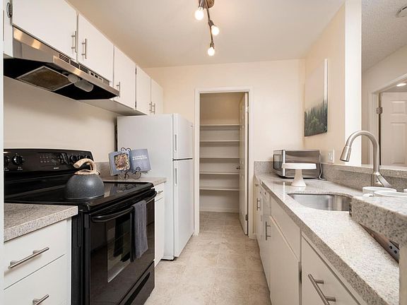 5th image of 229 Boardwalk Ave APT F