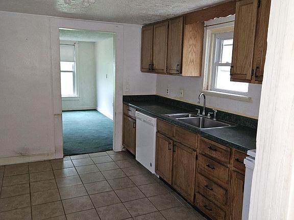 4th image of 4659 Kanawha State Forest Dr
