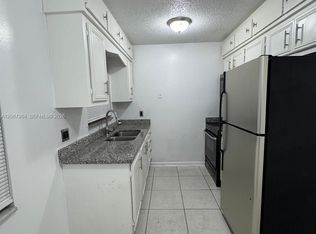 1746 3rd Ave N APT 10, Lake Worth, FL 33460
