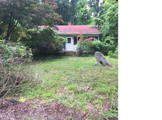 13 Dusty Ln, Putnam Valley, NY 10579