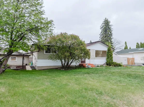 8311 160th St NW, Edmonton, AB T5R 2H2