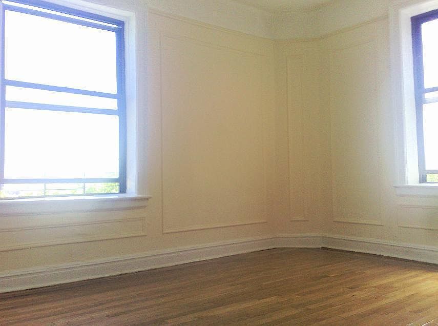 2nd image of 76 Vermilyea Ave #2