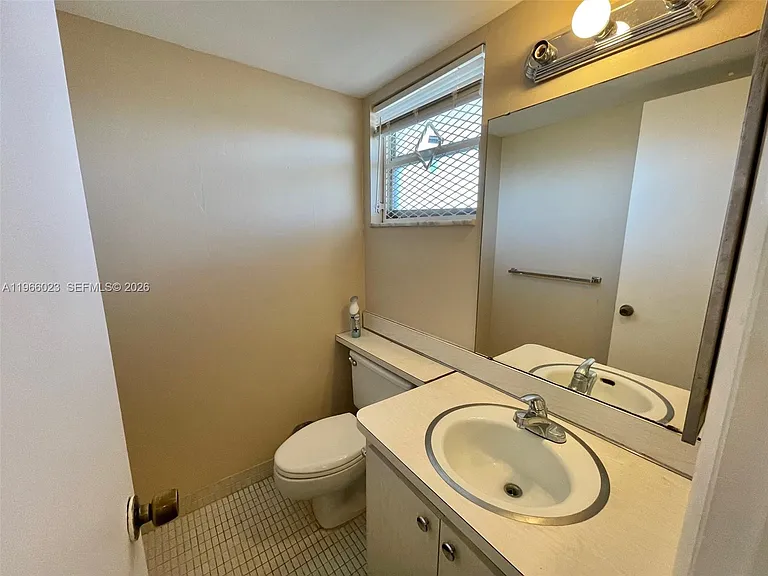 4700 Washington St #507 — Photo 10
