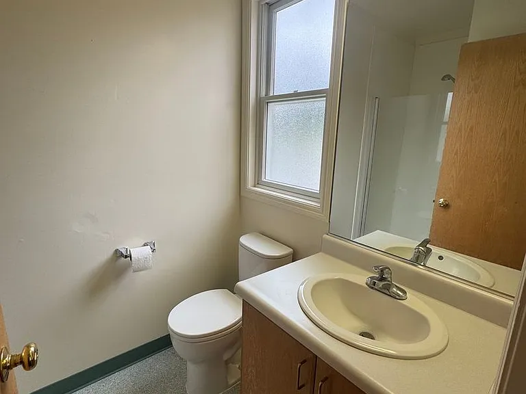 2527 Piedmont Ave #C — Photo 10