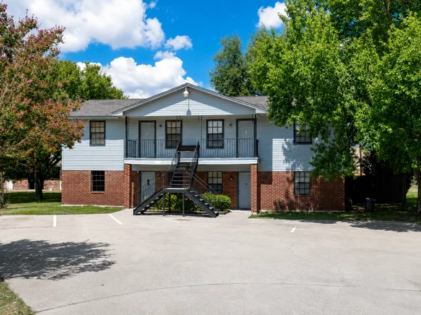 4805 Cedarhill Cir