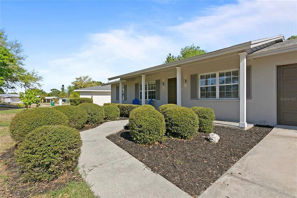 3 bed, 2.0 bath, 1673 sqft, $2,950 — Photo 4