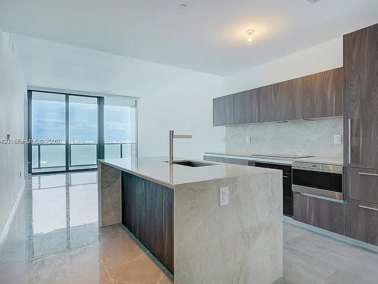480 NE 31st St #2406 — Photo 4