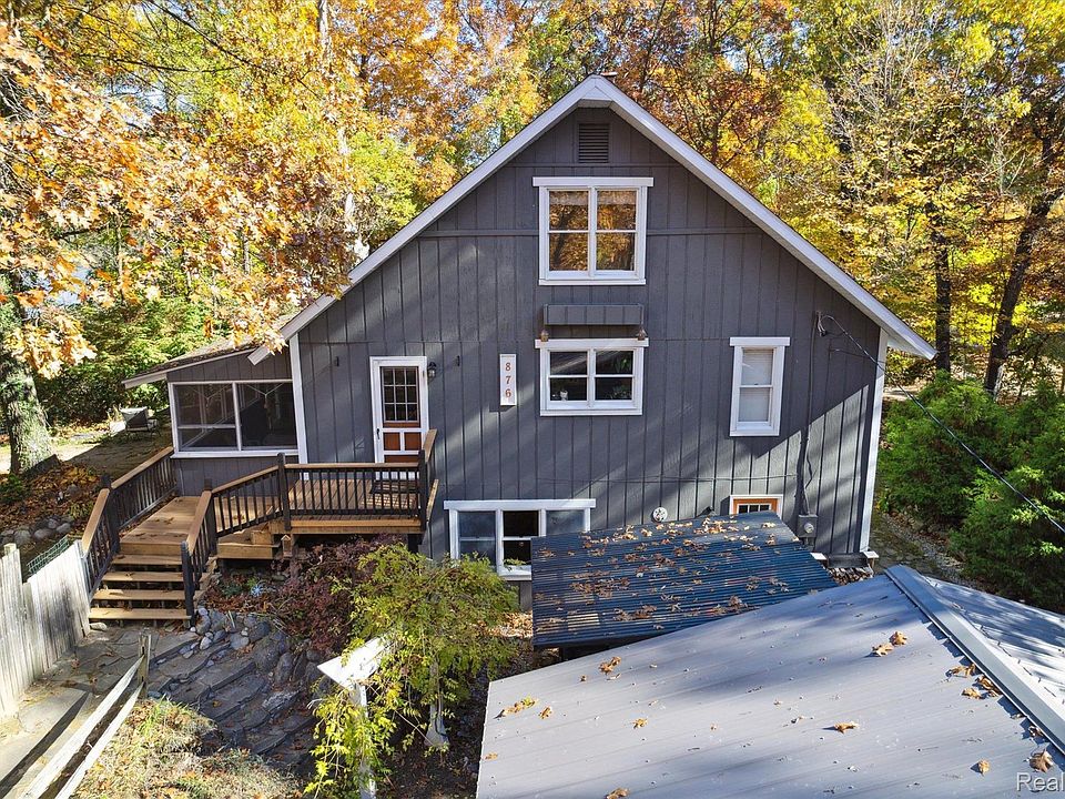 1st image of 876 Freshwater Way
