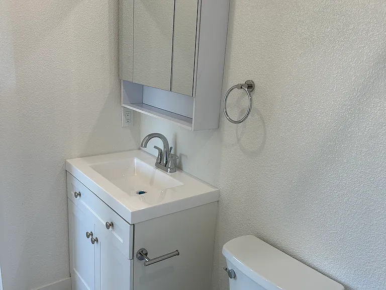 410 Zenith St #3 — Photo 19