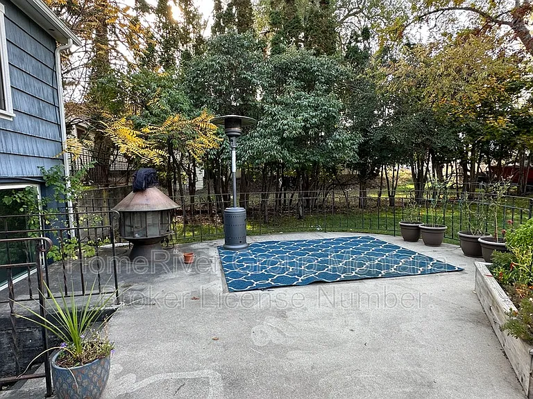 909 Longstaff St — Photo 7