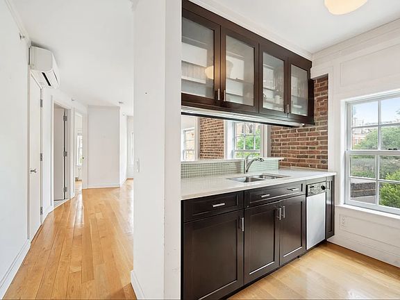 4th image of 252 W 10th St APT 2